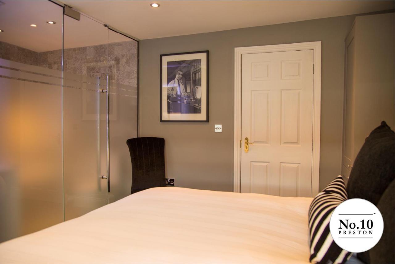 No.10 Preston Hotel Preston  Bagian luar foto