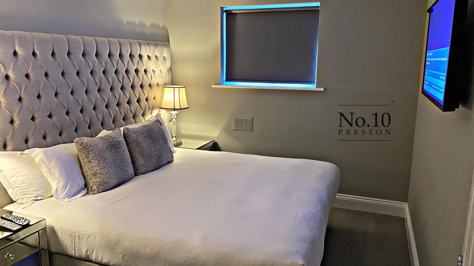 No.10 Preston Hotel Preston  Bagian luar foto