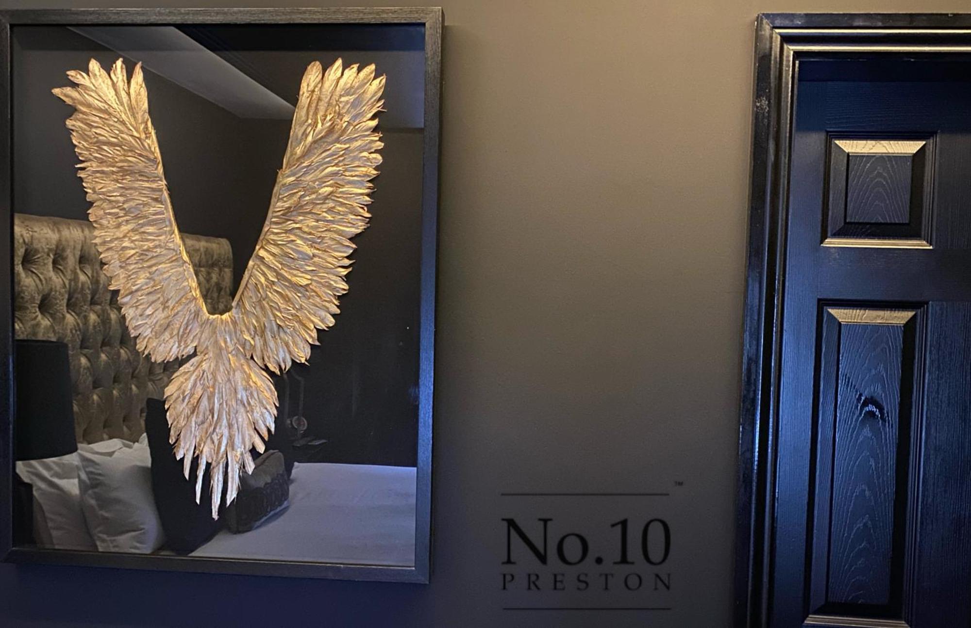 No.10 Preston Hotel Preston  Bagian luar foto