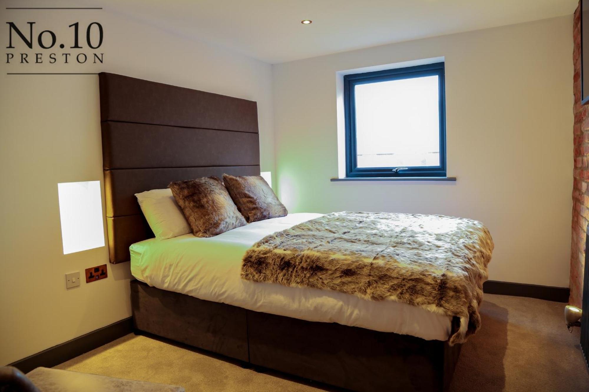 No.10 Preston Hotel Preston  Bagian luar foto